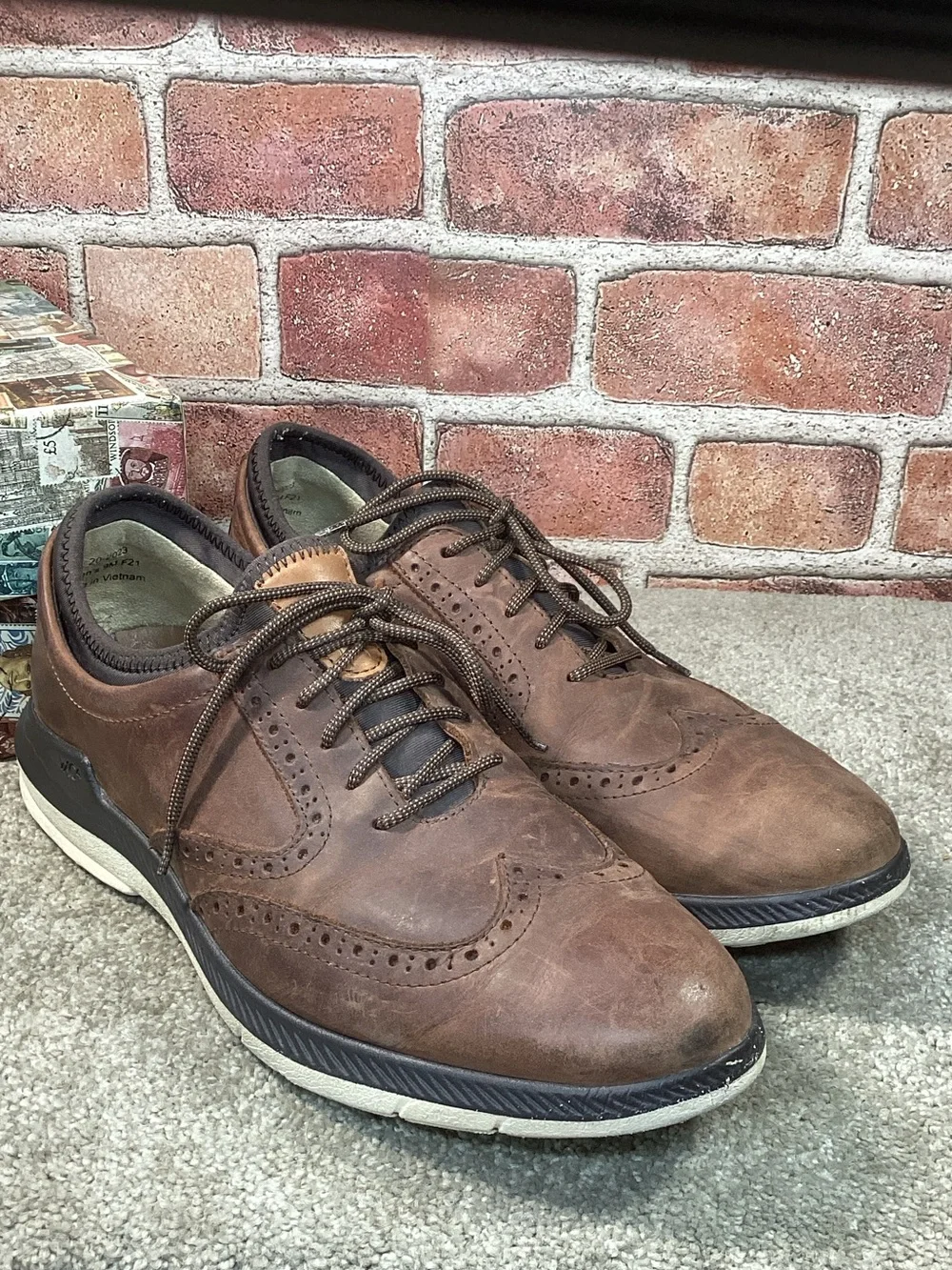 Johnston & Murphy XC4 Lancer men’s wingtip oxfords size 9